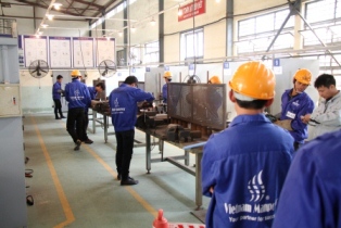 Vietnam Welders are doing the tradetest