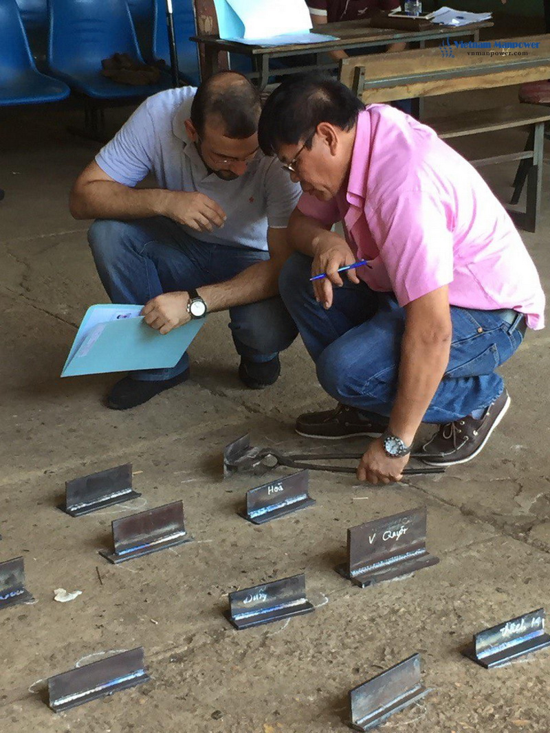 نظمت VietNam Manpower بنجاح مزود الاختبار تعمل 30 ميكانيكي رافعة شوكية وحام للشركة Porcellan شركة LLC، الإمارات العربية المتحدة 2