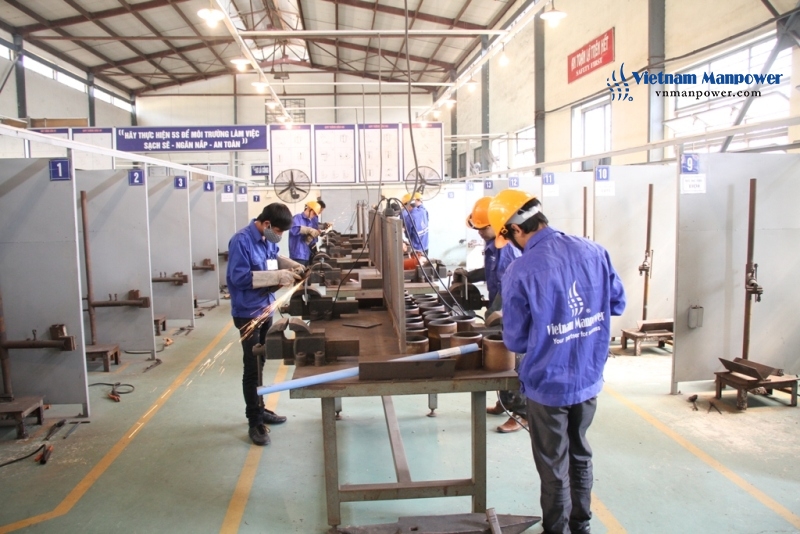 Vietnam Manpower successfully supplied 40 workers for Dammam Shipyard Company