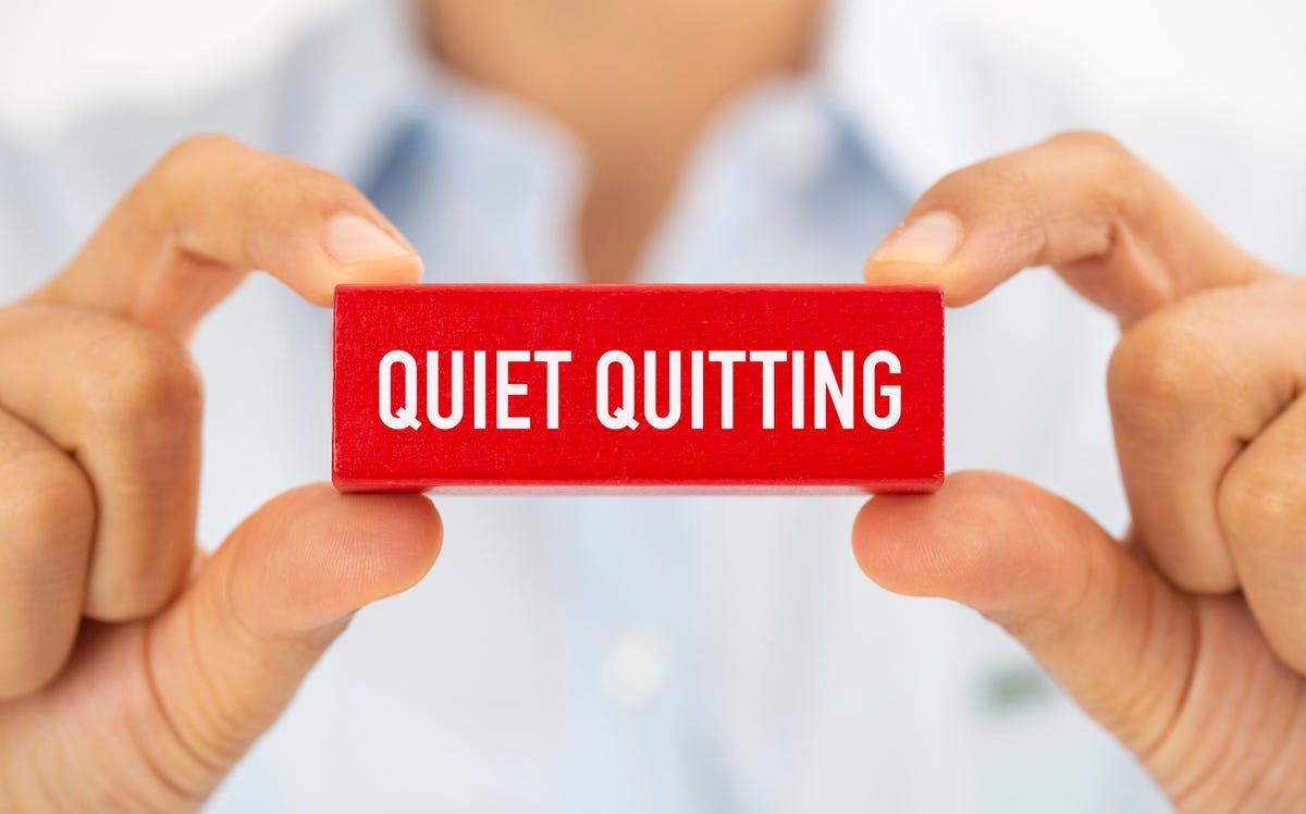 What is quiet quit and quiet firing? How does it affect the labor market?