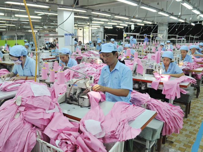 vietnam-garment-textile-worker