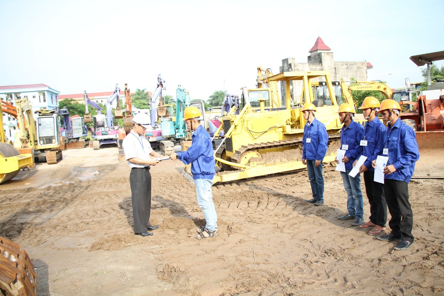 training-heavy-equipment-operator