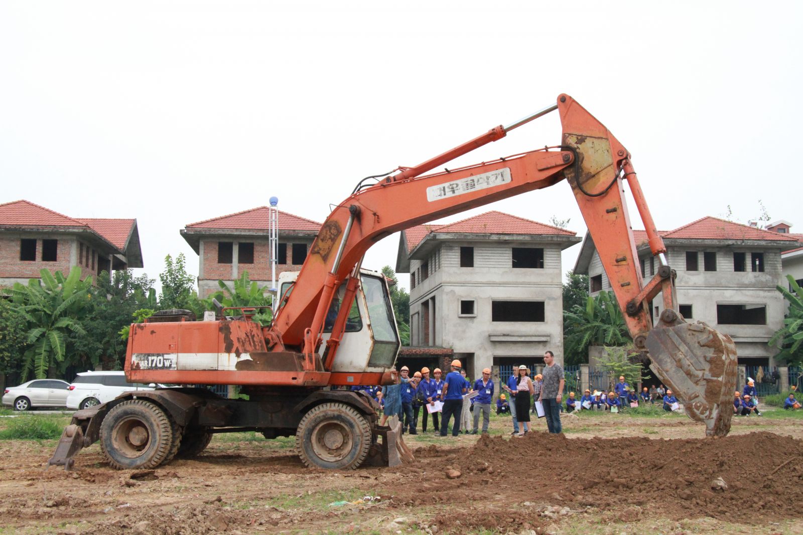 Hundreds of Vietnamese workers recruited for Romanian employer in a big campaign organized by Vietnam Manpower.