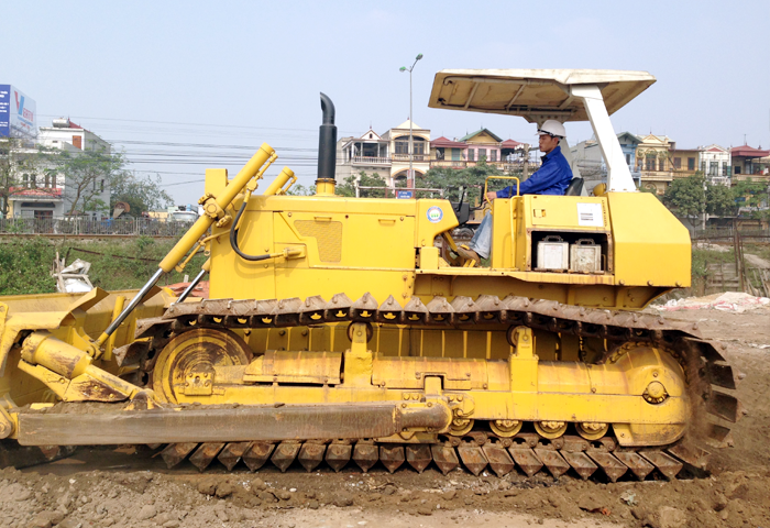 Vietnamese bulldozer trade test