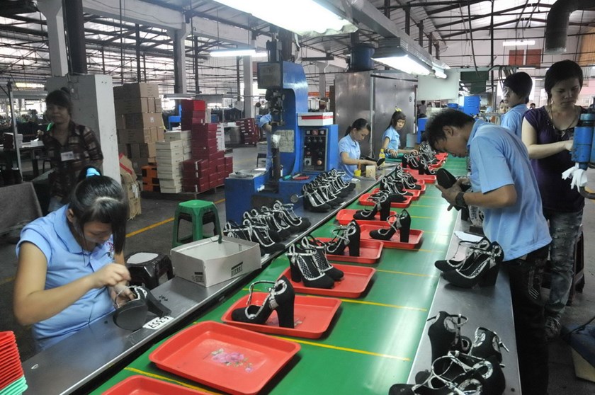 Vietnam footwear worker