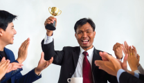 8 Quick Tips for Writing Great Employee Recognition