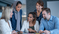 Leading Multicultural Teams