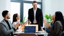 Leading Through Change: A Manager’s Guide to Stability in Uncertainty