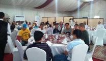 越南工人参加United Building Materials Factory 举行的EID节日宴会