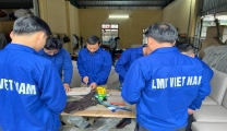 The training process for sofa-making workers in Vietnam Manpower