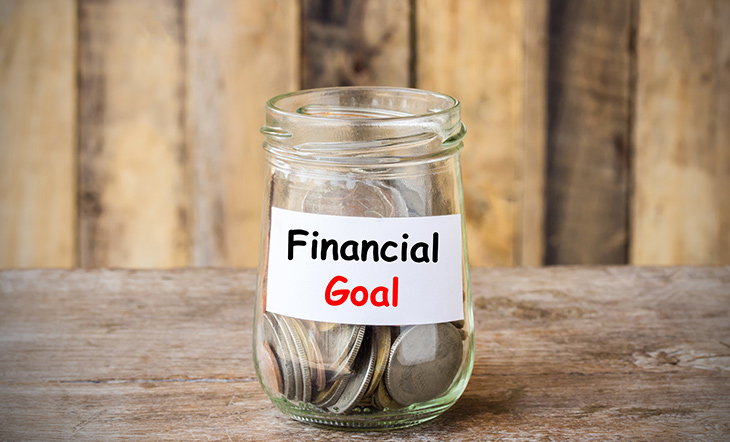 4 ways to align your financial goals as a solopreneur