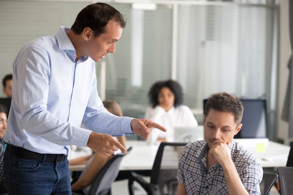 3 Effective Ways To Reprimand Employees Without Causing Conflict