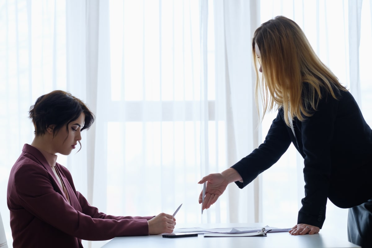 3 Effective Ways To Reprimand Employees Without Causing Conflict