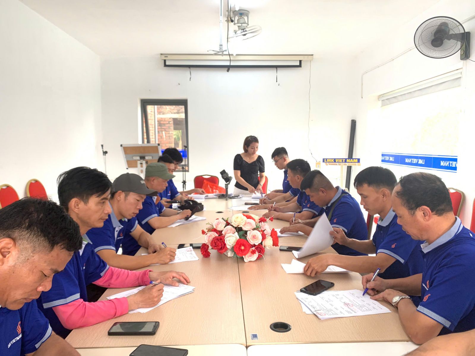 11 Successful Recruitment Cycles: Nearly 200 Vietnamese Workers Stable at Romania Steel Structure Factory