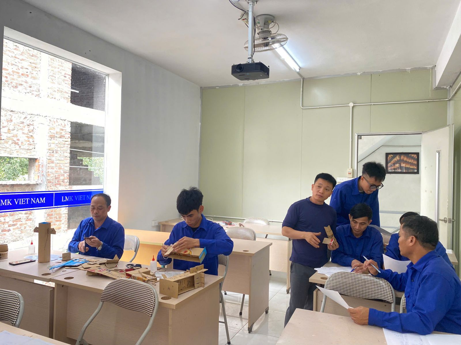 11 Successful Recruitment Cycles: Nearly 200 Vietnamese Workers Stable at Romania Steel Structure Factory