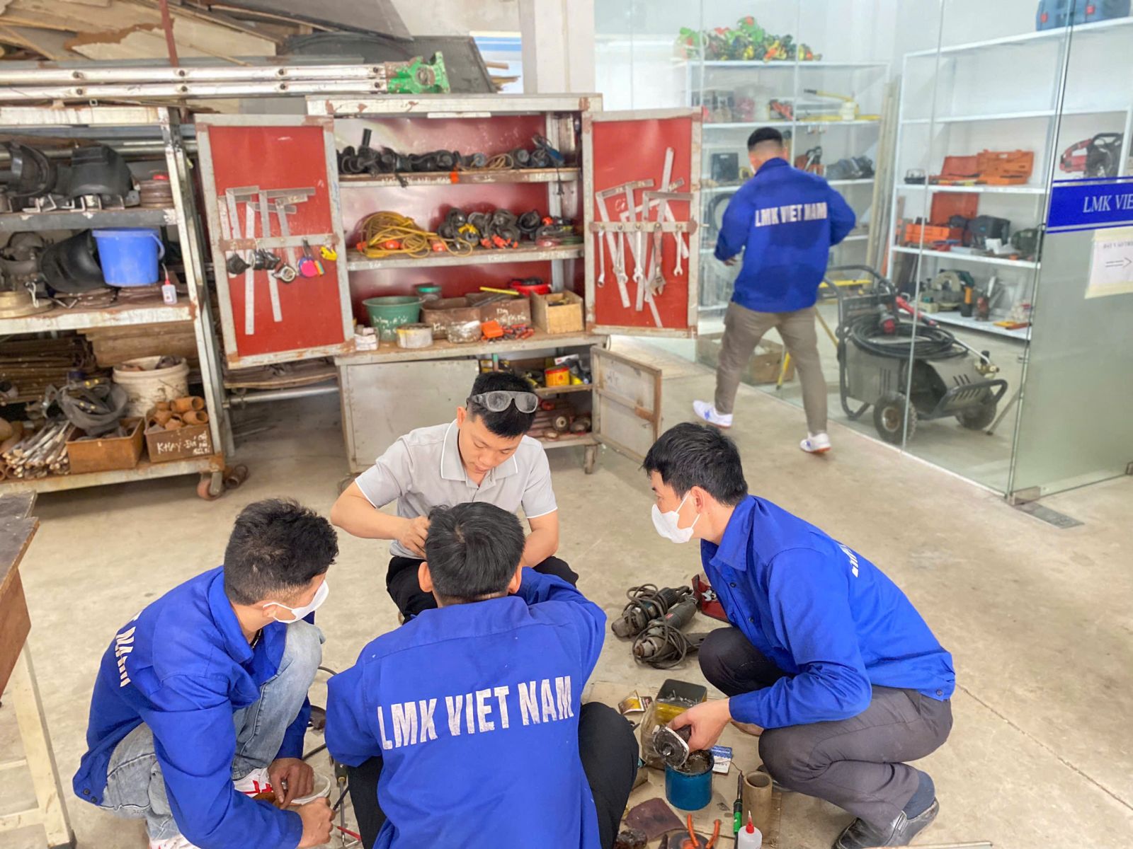 Vietnam Manpower Workers Successfully Arrive in Romania to Join SNC Shipyard Company