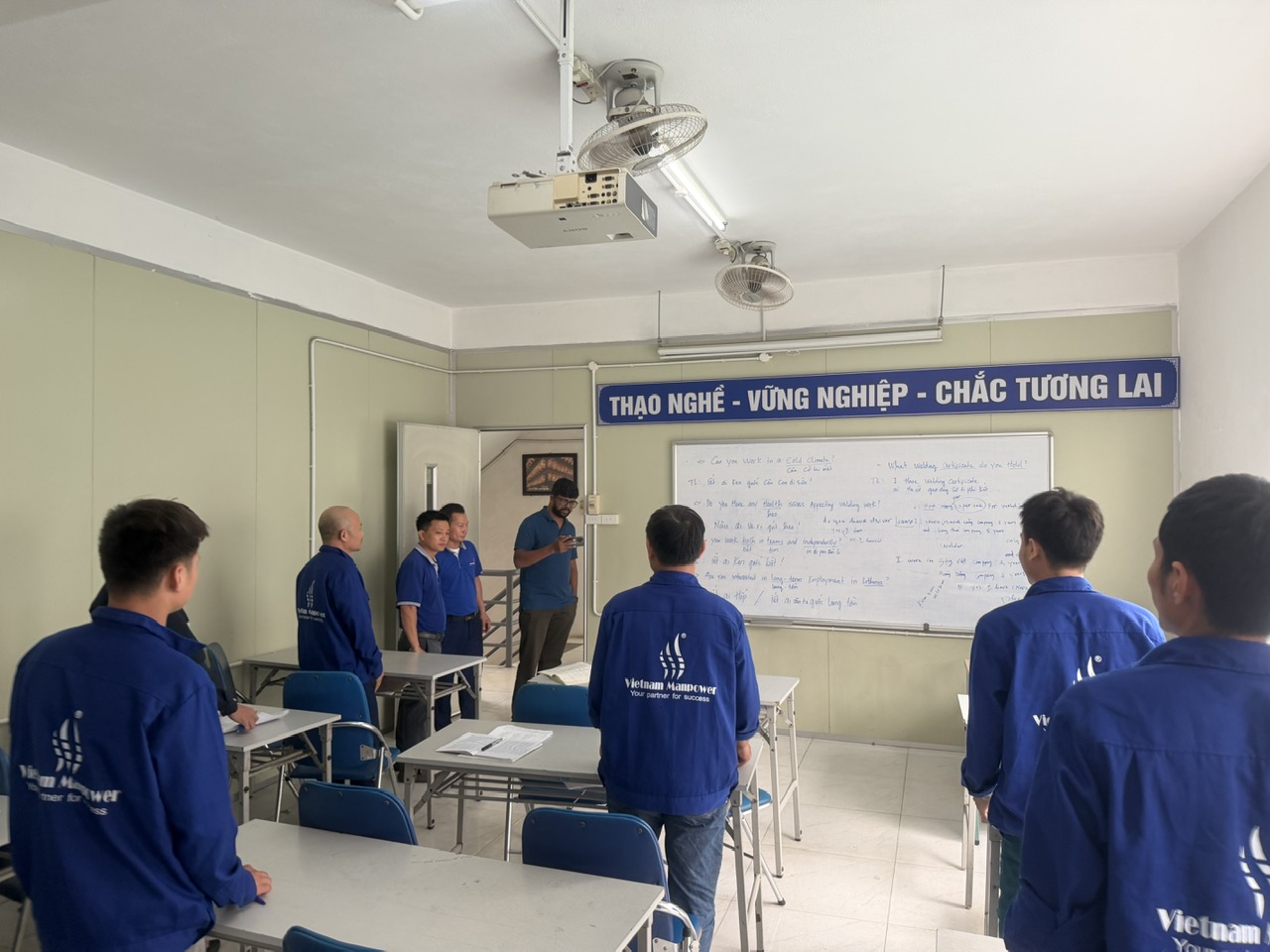 Vietnam Manpower Welcomes Dubai Partner to Visit Its Training Center and Strengthen Cooperation