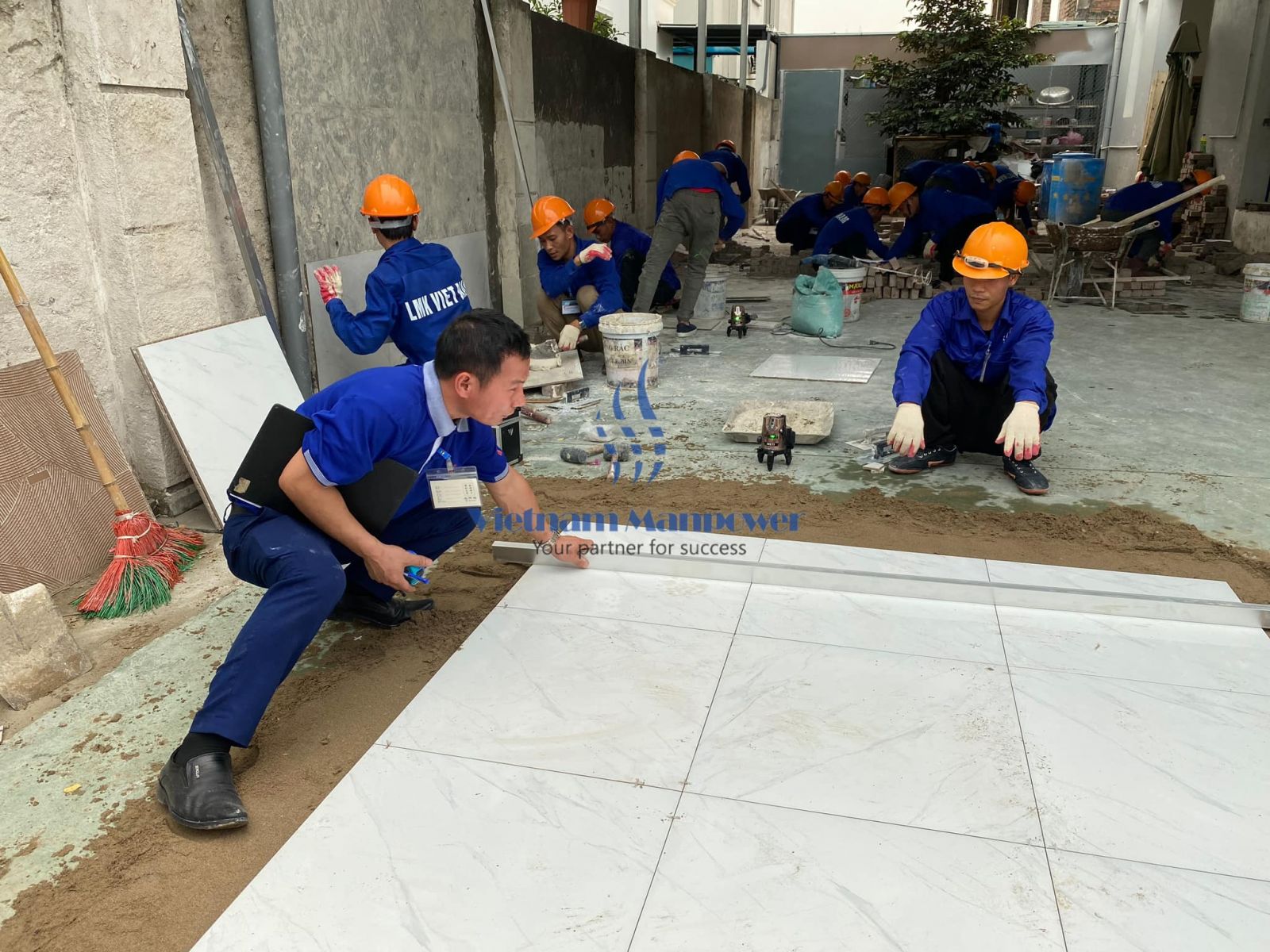 Vietnam Manpower provides construction workers for business in Spain