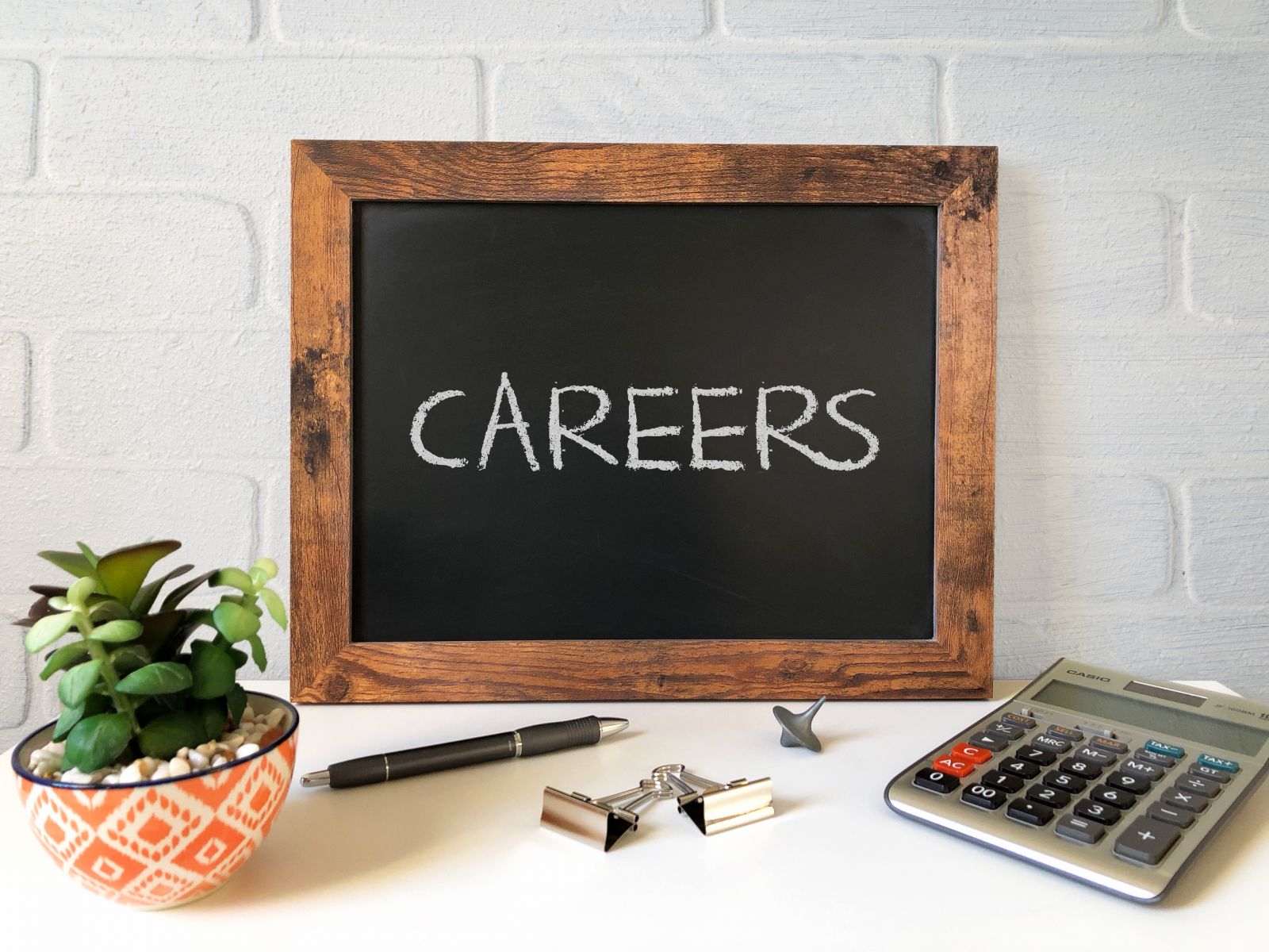 How to set up a careers page? + 11 career site examples to inspire you