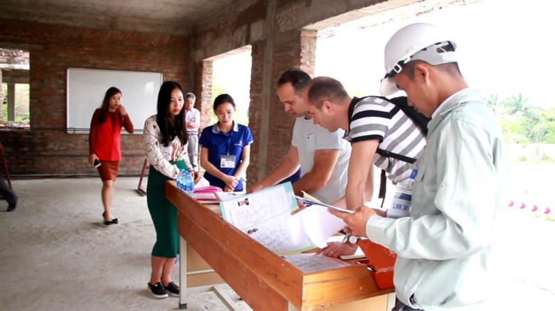 越南人力部與SERV S.R.L的合作為羅馬尼亞帶來了50多名越南建築工人