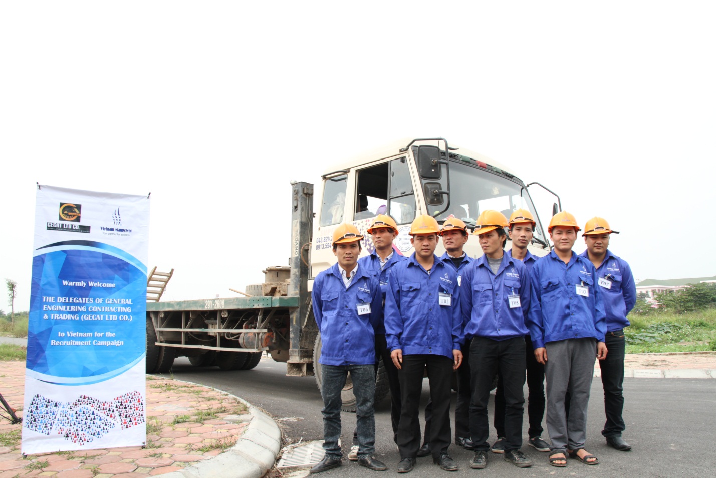 شركة Vietnam Manpower لتوريد 40 عاملا القيادة الجرافات والشاحنات إلى  شركة  GECAT 6