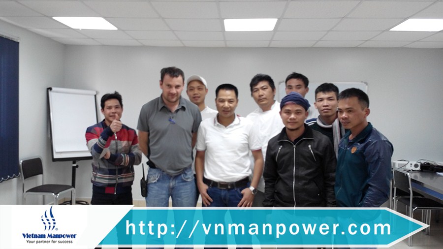 越南人力资源公司的代表团对在Almarai工作的工人进行访问-1