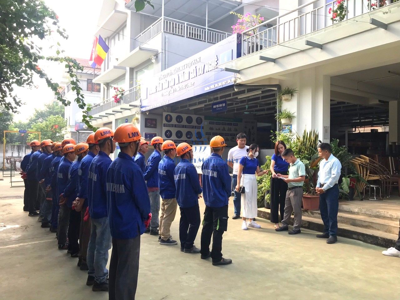 Vietnam Manpower supplies construction workers for partner in Romania