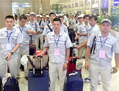 Nearly 10,000 Vietnamese labours working abroad in August 2017